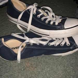 Navy blue converse